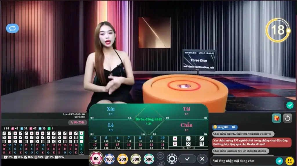 Dealer đang tung xúc xắc trong game Sicbo tại sảnh Live Casino LC79